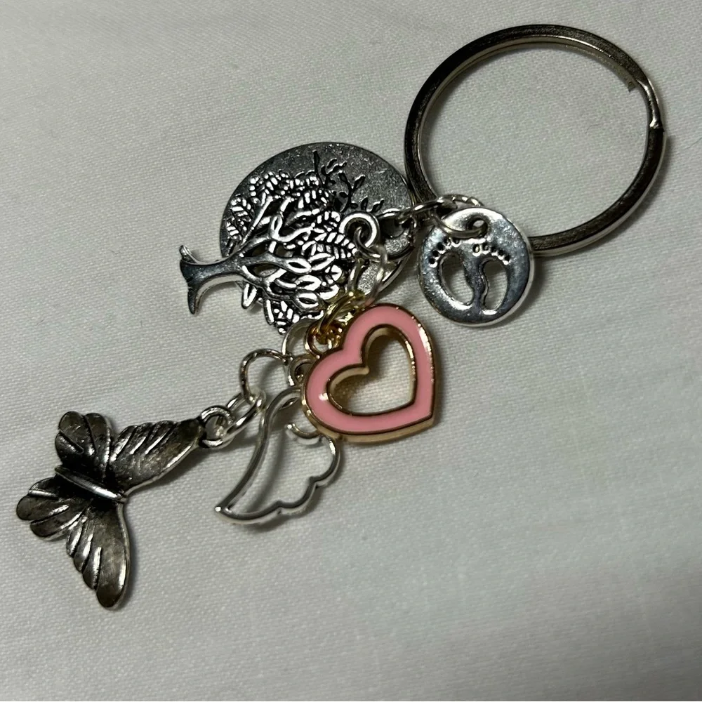 Silver keychain “Life is a‎ gift” charms